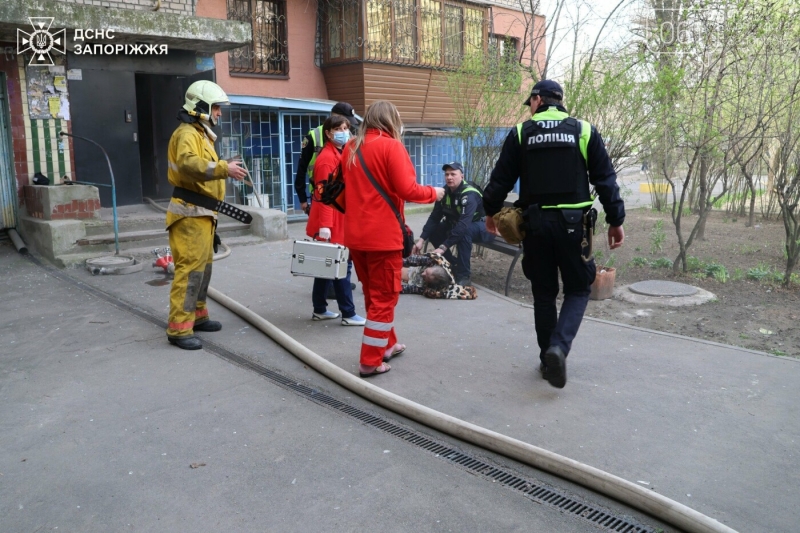 У Запоріжжі сталася пожежа у дев’ятиповерхівці: одну мешканку будинку ушпиталили