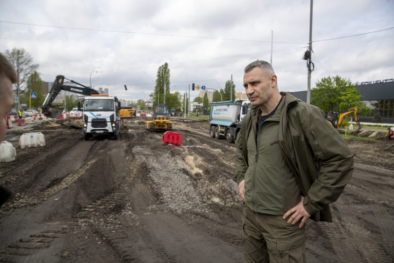 У Києві будують нові дороги у двох напрямках