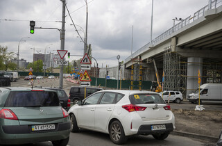 У Києві будують нові дороги у двох напрямках