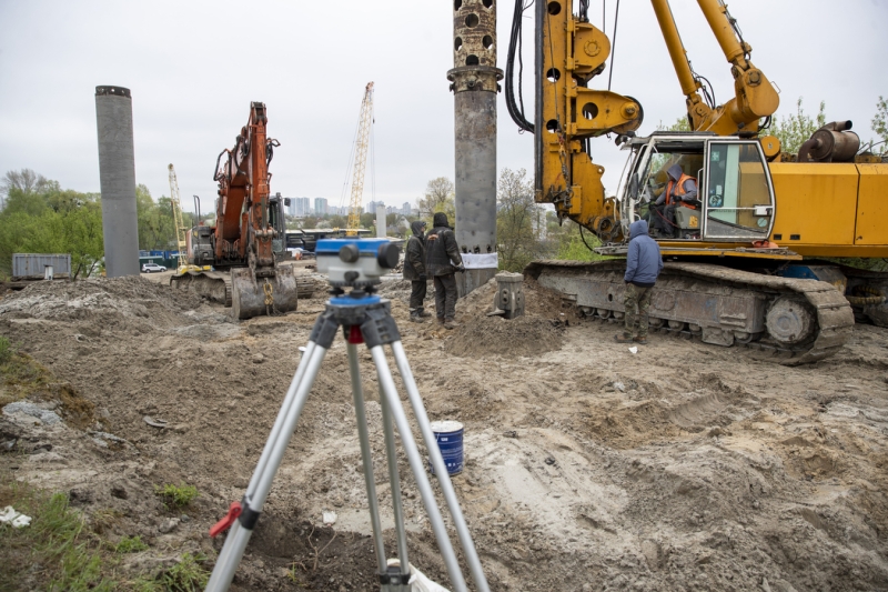 У Києві будують нові дороги у двох напрямках