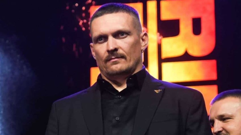 Промоутер Ф'юрі: "Усик плачеться, коли справа доходить до ударів по його корпусу"