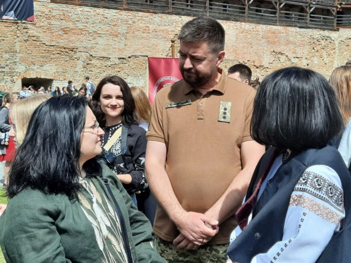 Студенти ВНУ імені Лесі Українки на День вишиванки зібрали для ЗСУ понад 60 тисяч гривень