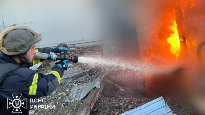 У Харкові через нічне влучання пошкодженні будинки