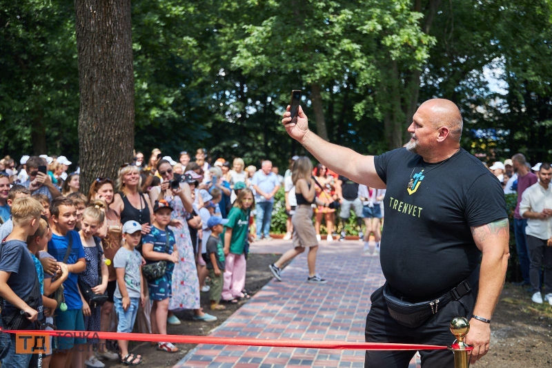 Кропивницький: у Дендропарку відкрили спортивний майданчик (ФОТОРЕПОРТАЖ)