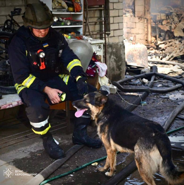 Росіяни скинули вибухівку з дрона на двох дітей у Херсоні, вони в лікарні