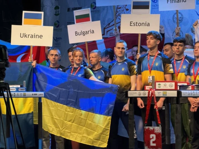 Школярка з Боратинської громади привезла срібні медалі з Чемпіонату Європи з армреслінгу