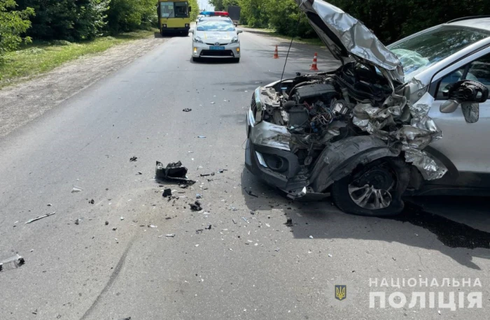 У Рованцях «лоб в лоб» зіткнулися автівки