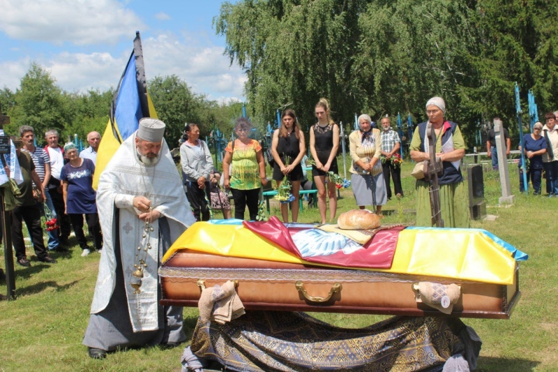 У Зіньківській громаді попрощалися з військовим Сергієм Рудьком