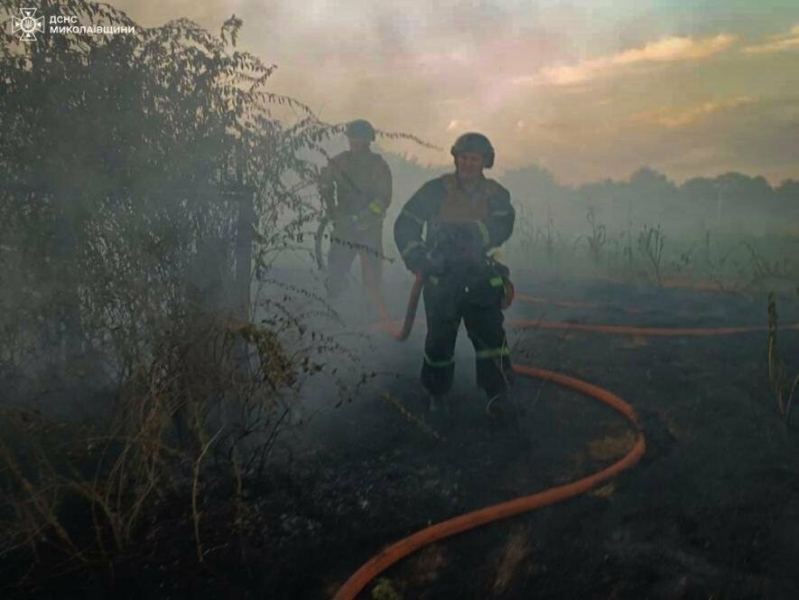 За добу на Миколаївщині сталась 31 пожежа, дві з яких - через обстріли, - ФОТО 