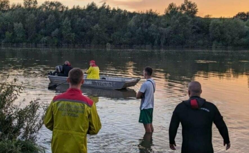 З Дністра на Івано-Франківщині водолази витягли тіло 27-річного потопельника (ФОТО)