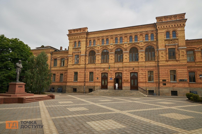 Чому називати Кропивницький "Маленьким Парижем" – помилково і хто за цим стоїть. Краєзнавець Володимир Поліщук спростував міф про негласну назву міста