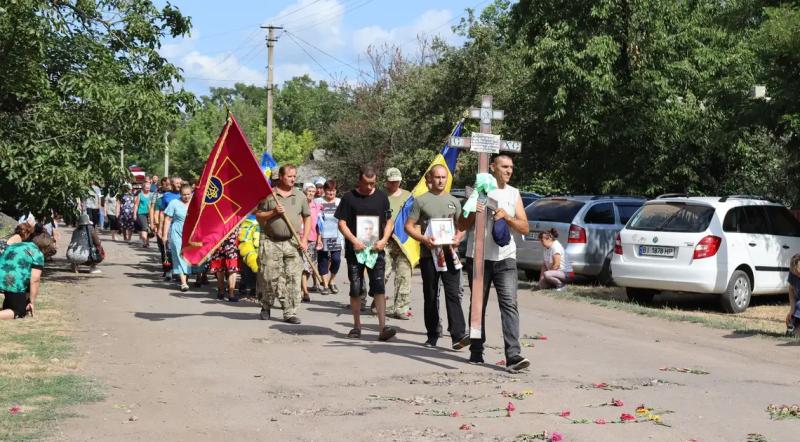 На Кіровоградщині попрощалися з загиблим воїном