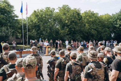 На рідну Буковину із передової повернулися прикордонники - фото