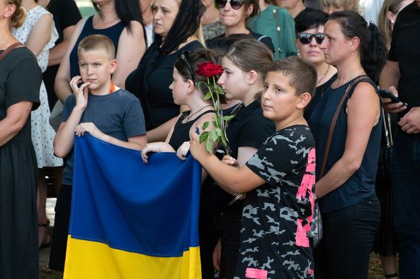 В Ужгороді сьогодні, 12 липня, попрощалися із полеглим захисником – старшим солдатом Юрієм Черяником