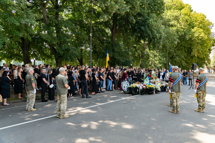 В Ужгороді сьогодні, 12 липня, попрощалися із полеглим захисником – старшим солдатом Юрієм Черяником