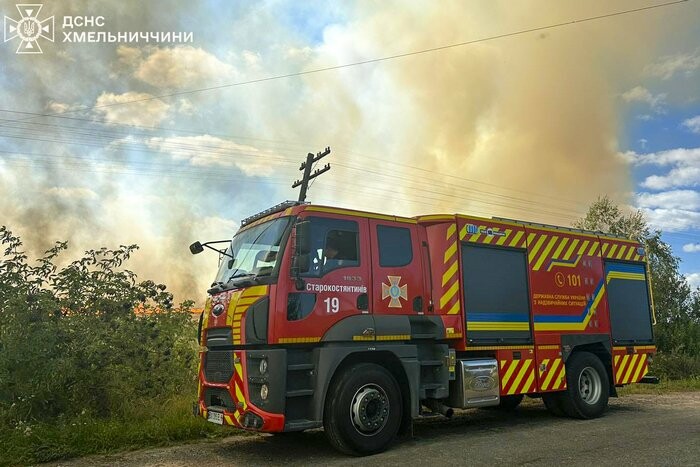 За одну добу на Хмельниччині ліквідували шість пожеж