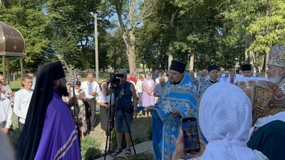 На Буковині освятили новозбудований храм ПЦУ - фото та відео