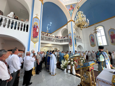 На Буковині освятили новозбудований храм ПЦУ - фото та відео