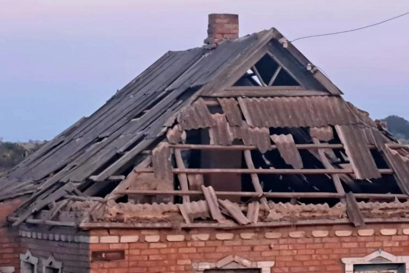 На Дніпропетровщині у Нікопольському районі окупанти пошкодили агрофірму