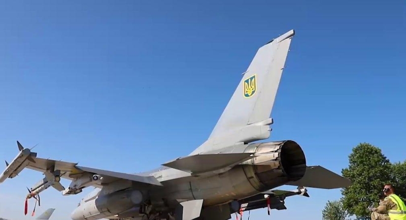 ОФІЦІЙНО: Винищувачі F-16 вже працюють в Україні (ФОТО, ВІДЕО)