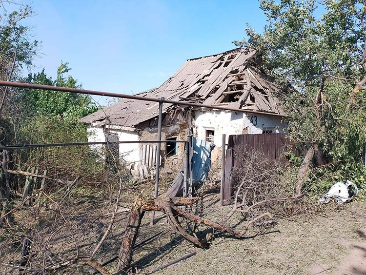 Троє поранених: окупанти вдарили по Нікопольщині