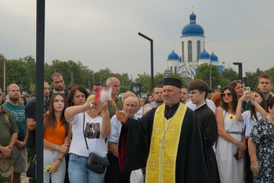 У Чернівцях відбулося освячення алеї Слави – фото