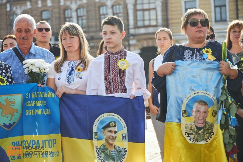 У Кропивницькому відзначили День пам’яті захисників України (ФОТОРЕПОРТАЖ)