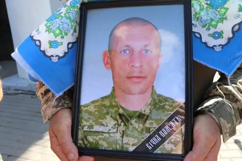 У Полтавській громаді попрощалися з 5 загиблими військовими