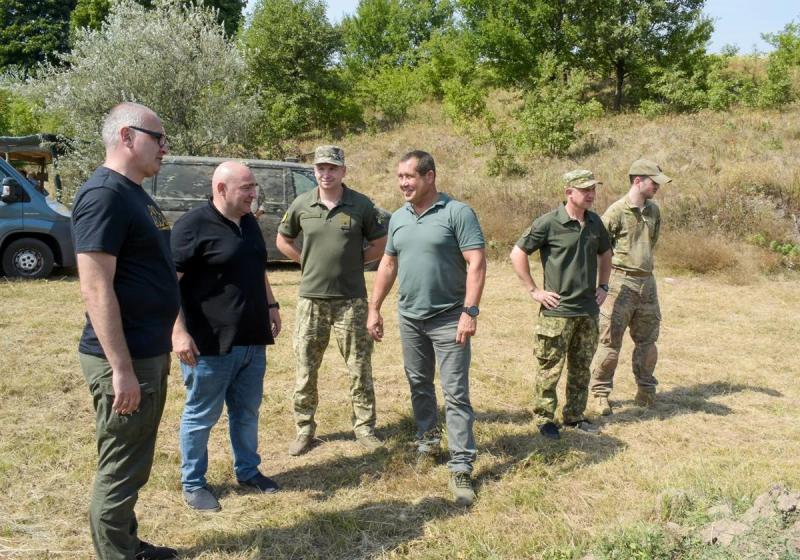 У Решетилівці відбулося засідання робочої групи щодо сприяння запровадженню загальновійськової підготовки в закладах освіти області.