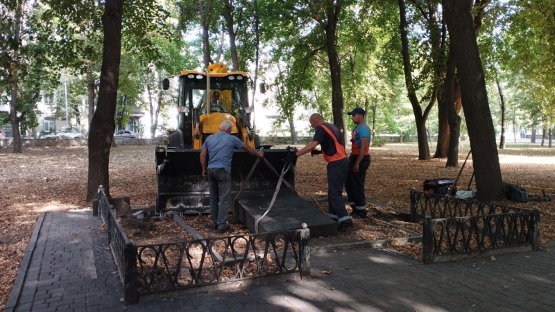 З Петровського парку на Супрунівське кладовище перенесли рештки комуністів