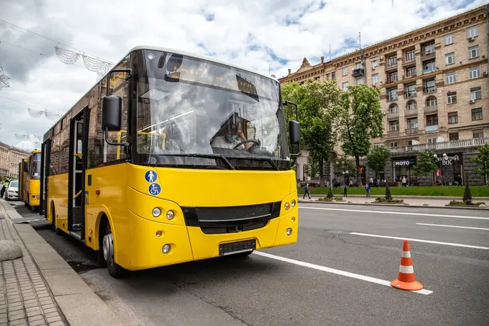 Столична влада попереджає про зміни в роботі громадського транспорту