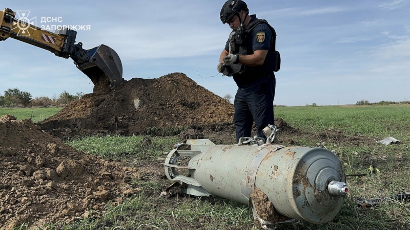 У Запорізькому районі знищили авіаційну бомбу ФАБ-250, - ВІДЕО