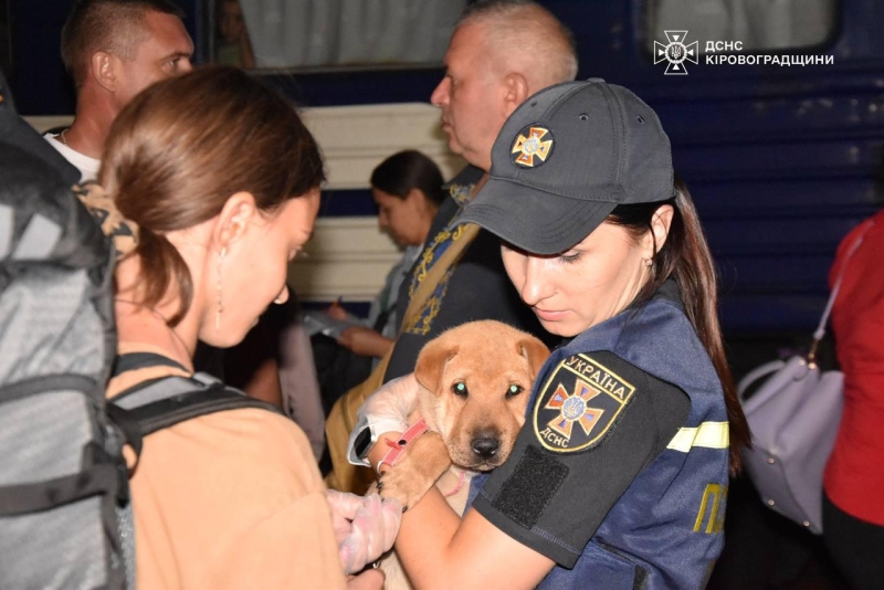 На Кіровоградщині зустріли перший евакуаційний потяг з Покровська (ФОТО)