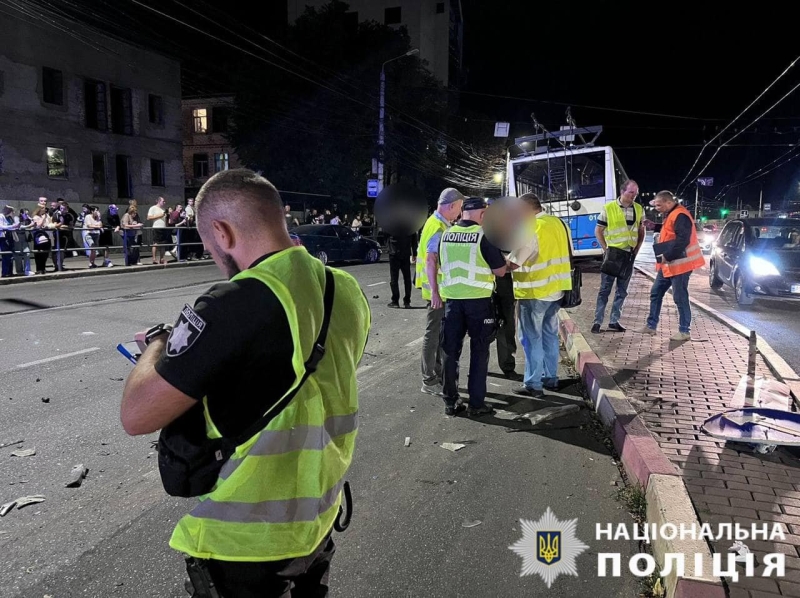 У Вінниці сталась ДТП за участю тролейбусу