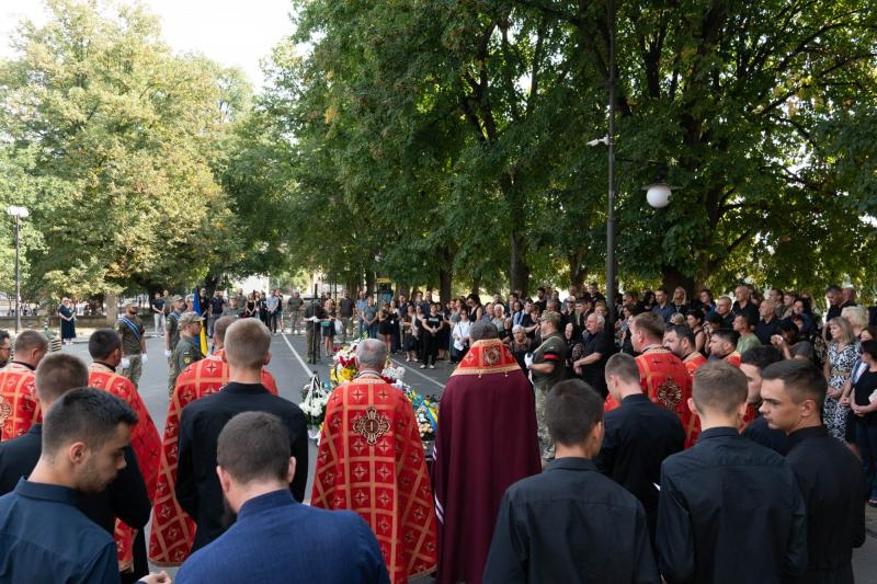 Ужгород сьогодні попрощався із 28-річним солдатом Миколою Гаєвим