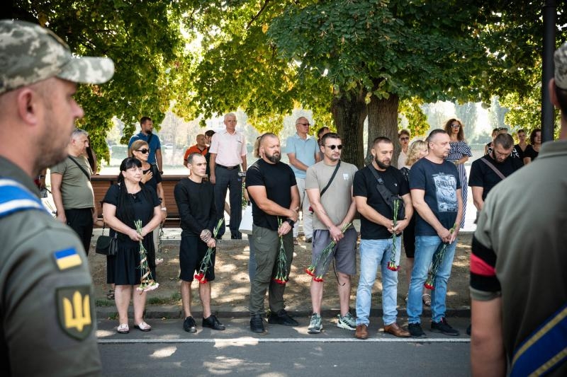 В Ужгороді сьогодні попрощалися із 52-річним захисником – майором, командиром стрілецького взводу Мирославом Яремчуком