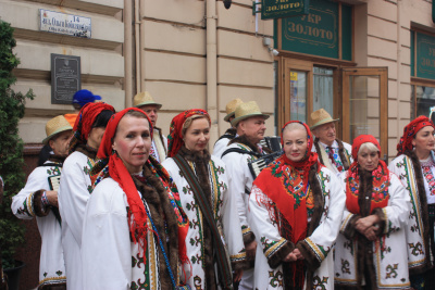 «Буковинські зустрічі»: у Чернівцях відбувся Міжнародний фольклорний фестиваль - фото та відео