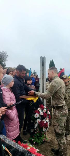 Був найкращим татом: у Підгайцях поховали 30-річного гранатометника Леоніда Щебета