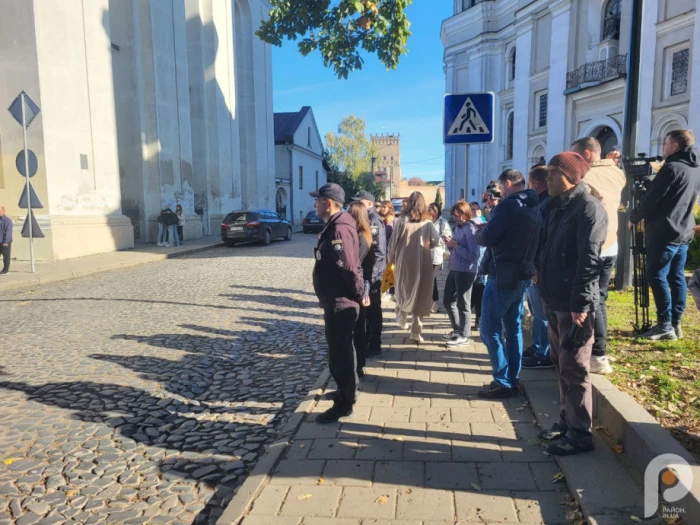 Луцьке «пекло» заливають бетоном: містяни вийшли на захист підземелля від забудови