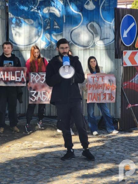 Луцьке «пекло» заливають бетоном: містяни вийшли на захист підземелля від забудови