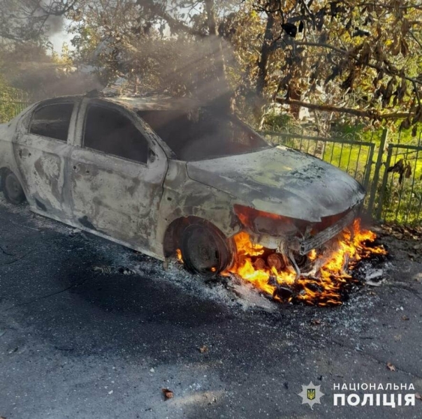 На Миколаївщині росіяни атакували цивільного та поліцейське авто дронами: є загиблий, - ФОТО