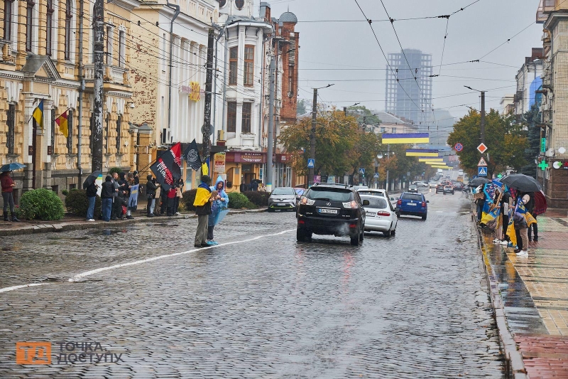 "Не мовчи! Полон вбиває": у Кропивницькому відбулася акція на підтримку військовополонених та зниклих безвісти