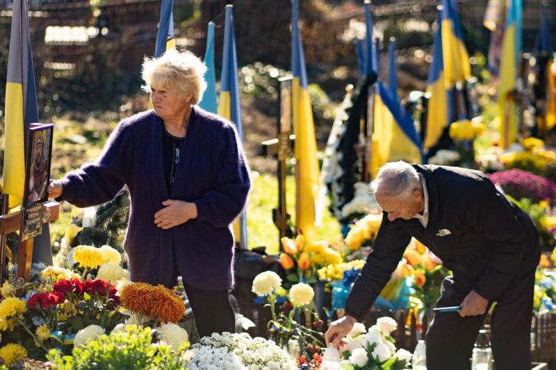 Предстоятель ПЦУ Епіфаній звершив сьогодні в Ужгороді на Пагорбі Слави Заупокійну літію за полеглими воїнами