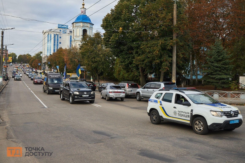 У центрі Кропивницького попрощалися з 27-річним молодшим сержантом Олексієм Назарчуком (ФОТОРЕПОРТАЖ)