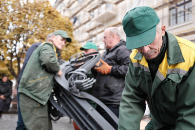 У Чернівцях демонтували кованого двірника: яка причина