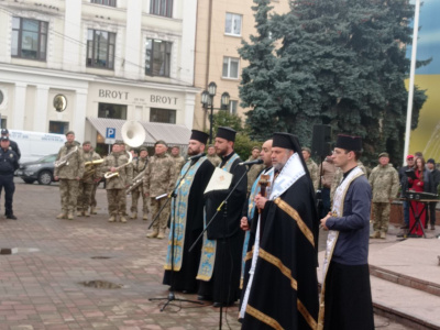 У Чернівцях відзначили День захисників та захисниць - фото