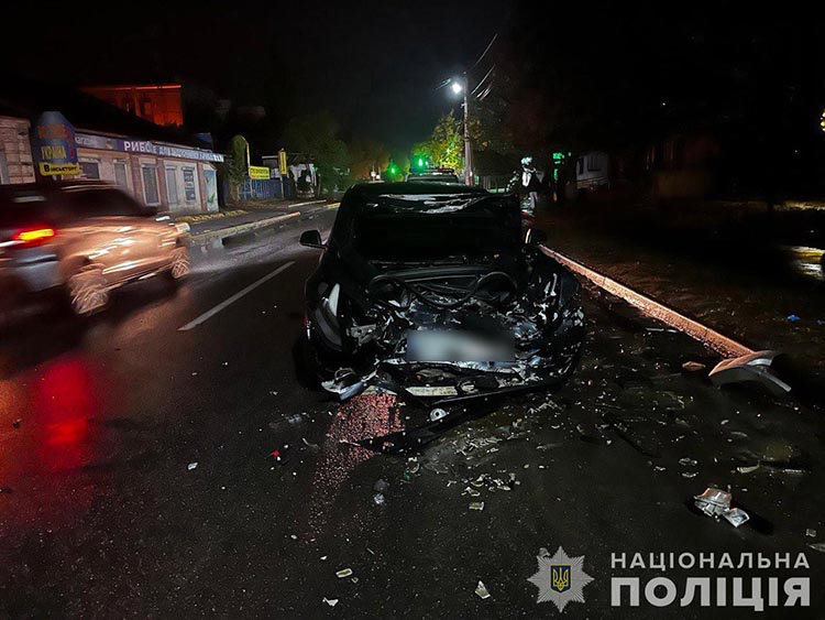 У Павлограді після смертельної ДТП водій втік з міста пригоди