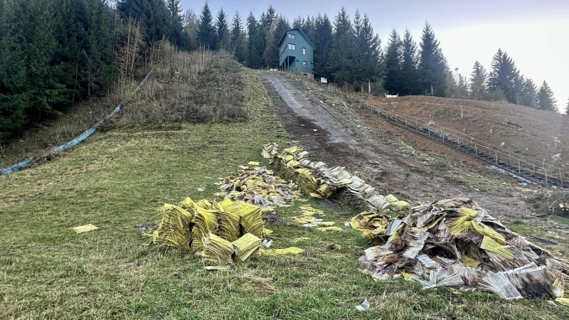 У Верховині оновлюють лижні трампліни за гроші меценатів та підприємців (ФОТО) 