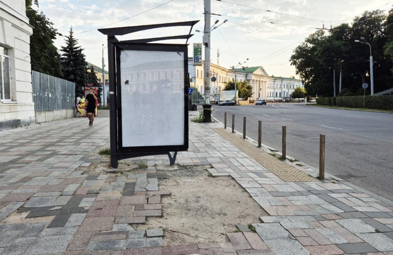 У Полтаві планують перекласти плитку на зупинках «Корпусний сад» та «1100-річчя Полтави»