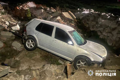 Взяв без дозволу автомобіль батьків: у ДТП на Буковині травмувався 13-річний хлопець